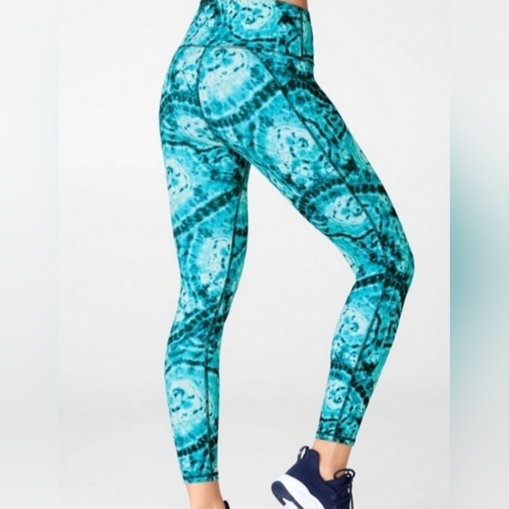 Fabletics Powerhold Crop Leggings